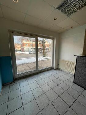 Foto - Gewerbefläche - 1.100,00&nbsp;EUR Kaltmiete, ca.&nbsp; 36,00&nbsp;m&sup2;