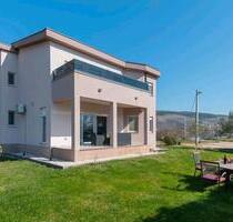 Ferienhaus mit Pool - 1.000,00&nbsp;EUR Kaltmiete, in Weiterstadt (PLZ: 64331)