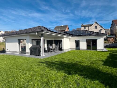 Foto - Exklusiver 2024 massiv Neubau-Bungalow in traumhafter Südhanglage