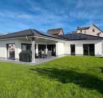 Exklusiver 2024 massiv Neubau-Bungalow in traumhafter Südhanglage - Unnau