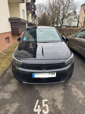 Foto - parkplatz in der nähe des flughafens zu vermieten