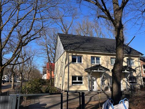 Foto - gepflegte Doppelhaushälfte mit 108 qm WFL zzgl. Ausbaureserve