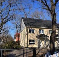 gepflegte Doppelhaushälfte mit 108 qm WFL zzgl. Ausbaureserve - Dallgow-Döberitz