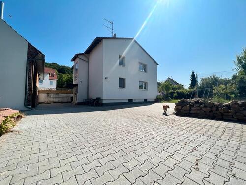 Foto - Einfamilienhaus 180 m² Wohnfläche mit Terrasse, Balkon & Garten
