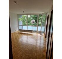 Helles, lichtdurchflutetes Appartment in Bestlage Unterhaching