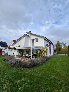 Foto - Schönes Haus m. Grundstück für Familie, Hund, Katz, Hobby