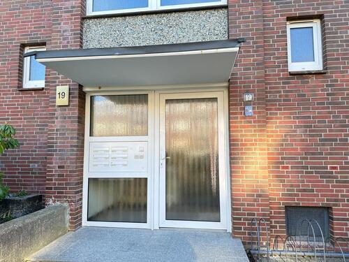 Foto - Modernisierte Erdgeschosswohnung in Straßburger Allee 26389