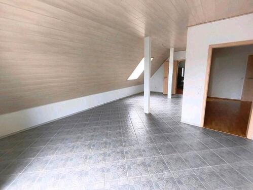 Foto - 3 Zimmer Dachgeschoßwohnung zur Miete in Wettenberg