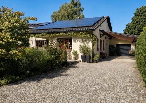 Foto - Charmantes Einfamilienhaus mit großzügigem Raumangebot