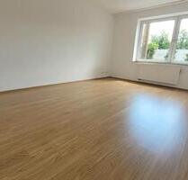 Top 2-Zimmer-EG-Wohnung mit Balkon! - Essen Stadtbezirk III