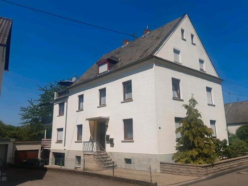 Foto - Helle Wohnung in Altbau zu vermieten