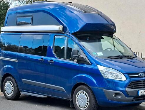 Foto - Wohnmobilstellplatz, befestigt, eingezäunt