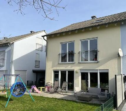 Foto - Doppelhaushälfte in Rodenbach - 405.000,00&nbsp;EUR Kaufpreis, ca.&nbsp; 186,00&nbsp;m&sup2;