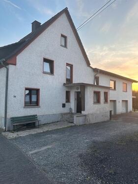 Foto - Einfamilienhaus mit ELW - 179.000,00&nbsp;EUR Kaufpreis, ca.&nbsp; 200,00&nbsp;m&sup2;
