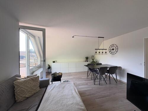 Foto - Modernisierte 2-Zimmer-Wohnung mit Balkon & Einbauküche