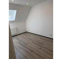 Heiligenmoschel 2ZKb, Balkon Ebk, neu renoviert KaKaiserslautern