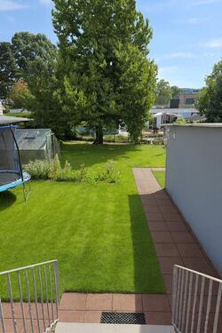 Foto - 45 Zimmer Wohnung mit großen Garten, Kamin und Parkplatz