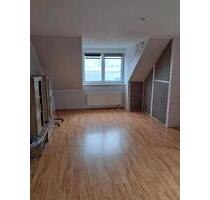 Schöne Dachgeschoss Wohnung zu vermieten - Meißen