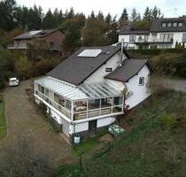 FREISTEHENDES EINFAMILIENHAUS MIT TRAUMHAFTEM FERNBLICK - Daun