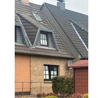 ANFRAGE STOPP!!Reihenhaus in Böklund mit kleinem Garten & Carport - Stolk