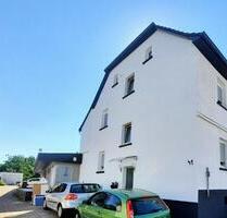 Renovierte 3 Zimmer Wohnung mit Küche und neuem Badezimmer - Groß-Zimmern