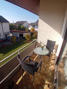 Foto - Möblierte 2 Zimmerwohnung mit überdachtem Balkon und Stellplatz