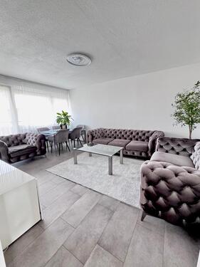 Foto - Einziehen und wohlfühlen: Modernisierte 3,5-Zim.wohnung mit Balko