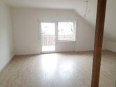 Foto - 3 Zimmer Wohnung im 1.OG (DG) mit großem Balkon und Einbauküche