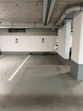 Foto - Tiefgaragenstellplatz zu vermieten