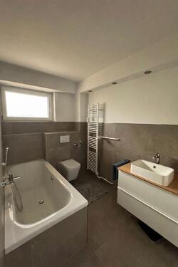 Foto - 2 Zimmer Wohnung - 1.000,00&nbsp;EUR Kaltmiete, ca.&nbsp; 67,00&nbsp;m&sup2;