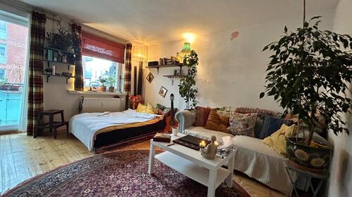 Foto - Geräumige 1-Zimmer Wohnung Barmbek Nord für 8 Monate, Only Woman