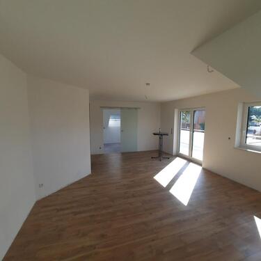 Foto - Dachgeschoßwohnung 4ZKB in ruhiger Lage zur Vermietung