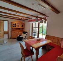 3-Zi Einliegerwohnung teilmöbliert im EFH mit Loggia und Terrasse ( mit separatem Eingang) - Altusried