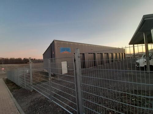 Foto - 40m² XL- Garage - für Wohnmobile, Wohnwagen-Anhänger, Boote