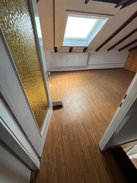 Foto - DG zu vermieten in Groß-Gerau - 950,00&nbsp;EUR Kaltmiete, ca.&nbsp; 30,00&nbsp;m&sup2;