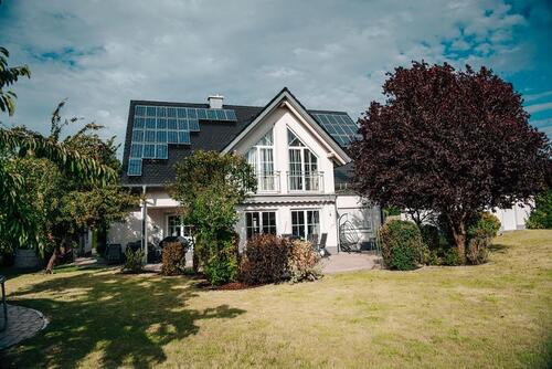 Foto - Traumhaus im Grünen: Großes Einfamilienhaus mit Weitblick