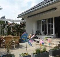 Großzügiges, freistehendes Einfamilienhaus mit Garten in Pankow - Berlin