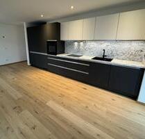 NEUBAU: NÄHE ALTSTADT DACHAU MIT EXKLUSIVER AUSSTATTUNG UND EBK