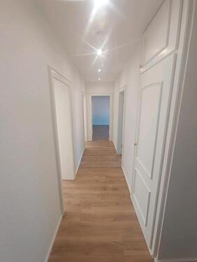 Foto - Erstbezug nach Sanierung 3-Zimmerwohn. m.Balkon,ruhige Lage