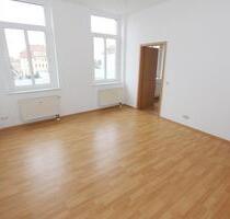 Helle 2-Zimmer Wohnung im 2. OG mit großem BALKON - Plauen Bahnhofsvorstadt