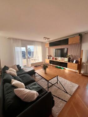 Foto - FERNBLICK - Großzügige 3,5 Zimmer- Wohnung