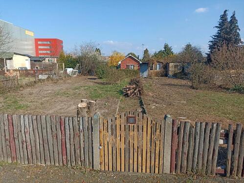 Foto - Kleingarten mit liebebedürftigem Hexenhäus'chen
