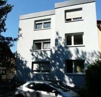 2 ZKB, neu renoviert, in 61381 Friedrichsdorf-Burgholzh.