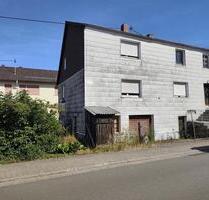 Sanierungsbedürftiges Einfamilienhaus mit 630 m² Grundstück - Niederkirchen Heimkirchen