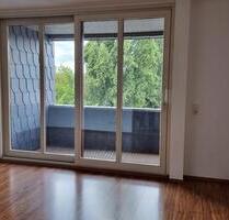 3 Zi DG-Maisonette-WHG mit Loggia, EBK und Carportstellplatz - Dresden Cotta