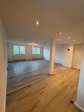 Foto - Erstbezug nach Sanierung: Zentrale 3 Zi.-Wohnung in Geisenfeld