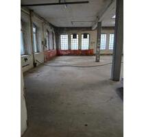 Lagerhalle - 350,00&nbsp;EUR Kaltmiete, ca.&nbsp; 5,00&nbsp;m&sup2; in Remscheid (PLZ: 42853)