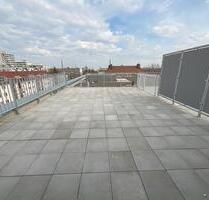 2 Nettokaltmieten frei! *3-Zimmer-Penthouse mit großzügiger Dachterrasse in Nürnberg- Hohe Marter*
