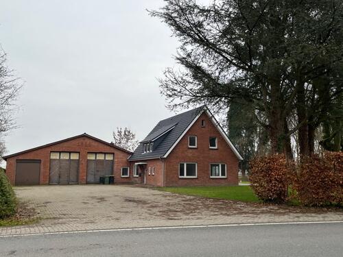 Foto - Saniertes Einfamilienhaus mit Halle zu vermieten