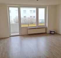 1 Zimmer helle Wohnung in Burghausen TOP Lage EG mit Balkon